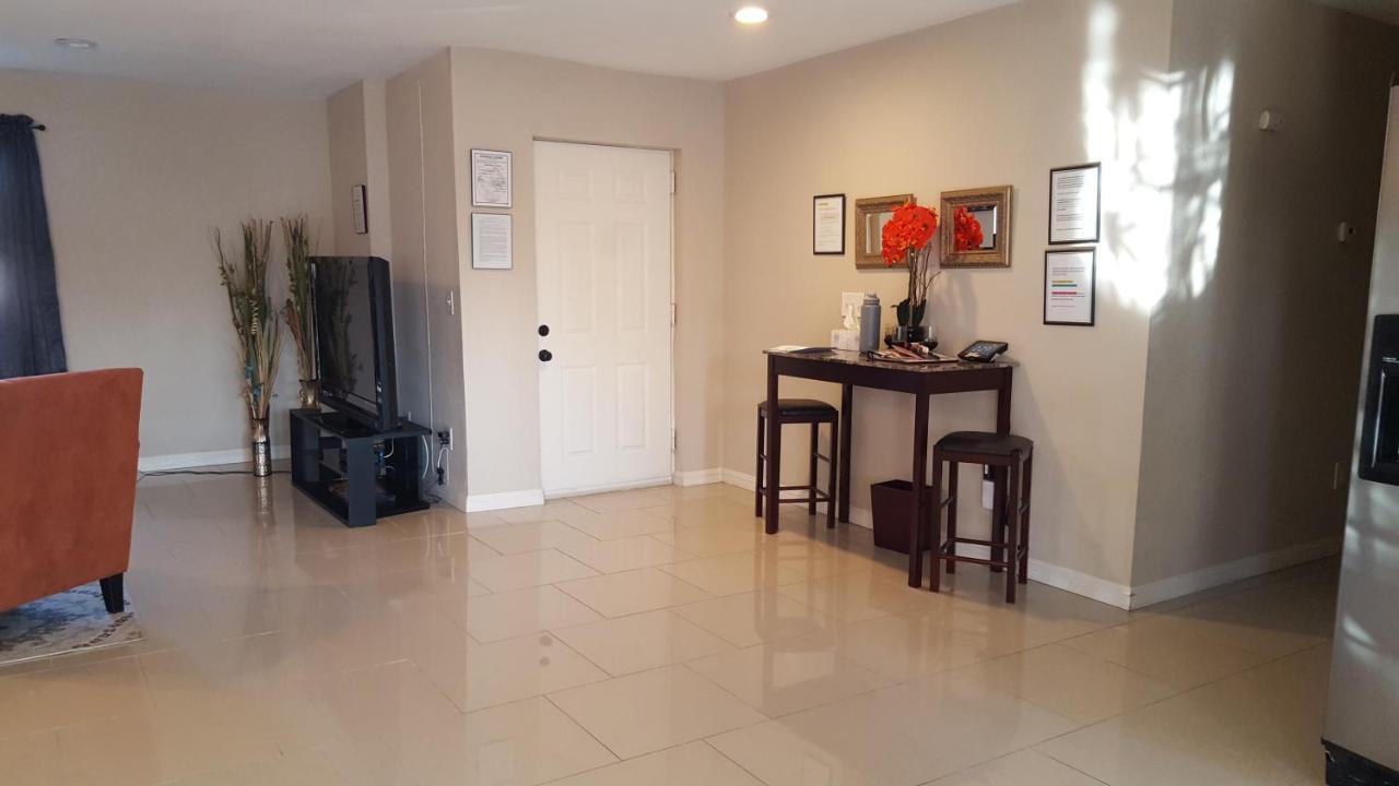 Beautiful 3 Bed/2 Bath Cozy Get Away Home Las Vegas Kültér fotó