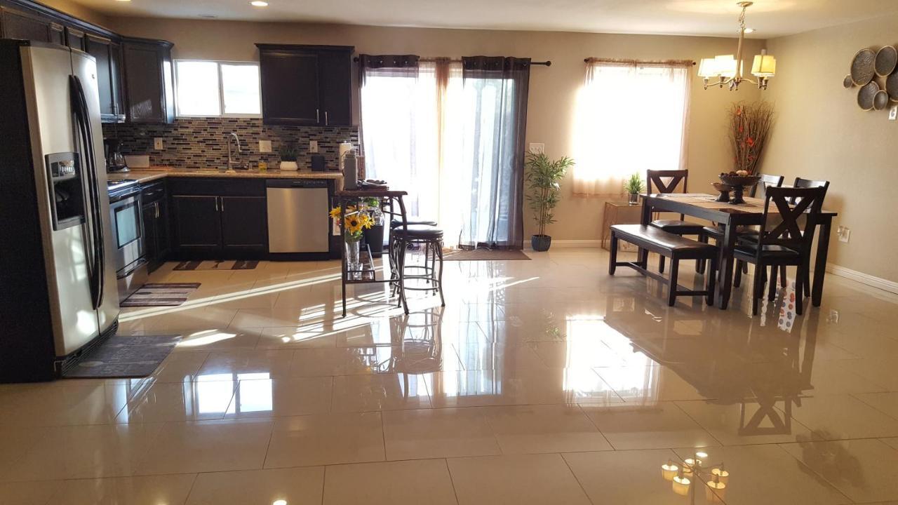 Beautiful 3 Bed/2 Bath Cozy Get Away Home Las Vegas Kültér fotó
